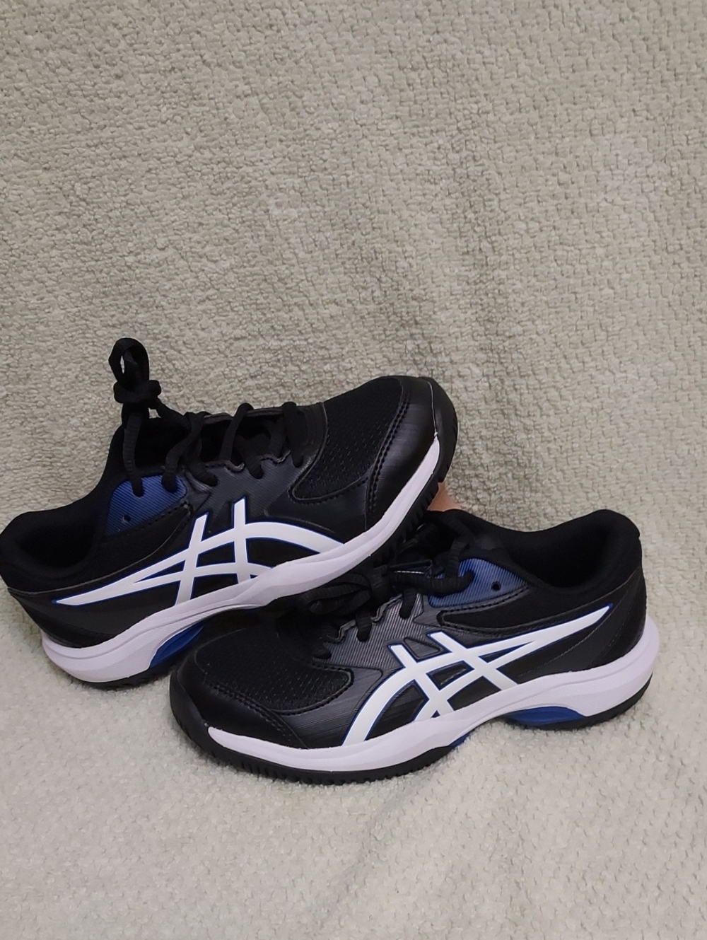 Asics Sneakers